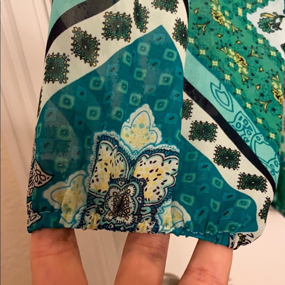 New York and Company Top - Picture 2 of 8